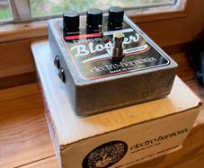 EHX Bass Blogger