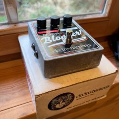 EHX Bass Blogger