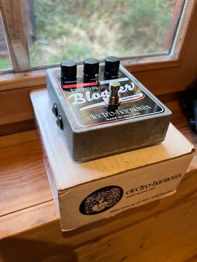 EHX Bass Blogger