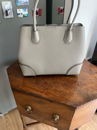 hand bag