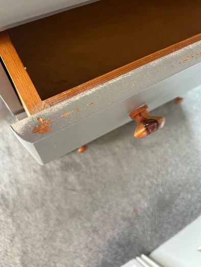 Solid wood chest of drawers