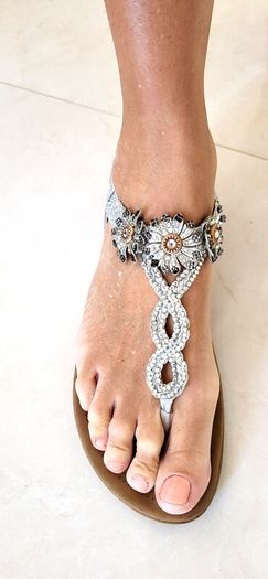Unsigned silver embellished sandals with cushioned soles Sz 40 (Fit 6.5 - 7 UK)
