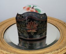 Art deco japenese porcelian dome trinket box
