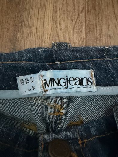 Flared jeans