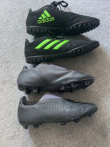 Football boots size 6
