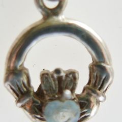 Vintage Sterling Silver Birthstone Claddagh Pendant Necklace 2,5g Length 18"