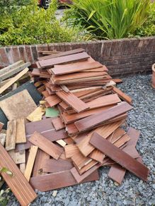 Firewiod free, location Allrnwood