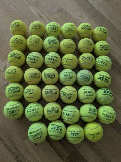 40 tennis balls