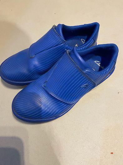 Kids Clarks shoes runners casual size 13 genuine leather