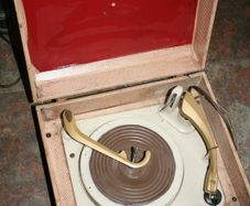 Vintage Record Player for Repair or Restoration