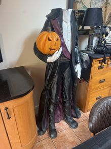 Halloween statue