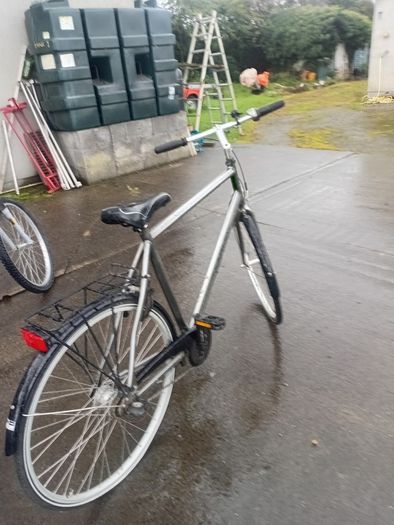 Man's bike . Offers welcome