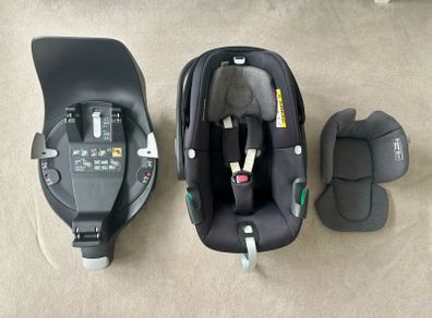 Maxi Cosi Pebble 360 Car Seat and Base