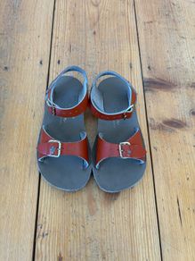 Kids saltwater sandals
