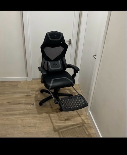 Ergonomic Gaming Chair - New