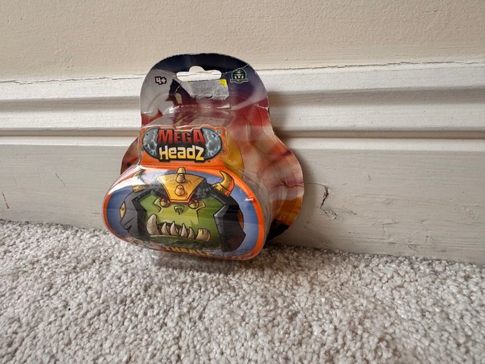 Mega Headz Thrall Action Figure Damaged Box Please see photos