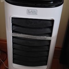 Black and Decker cooling air fan with remote