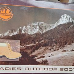 Ladies Outdoor/Hiking boots