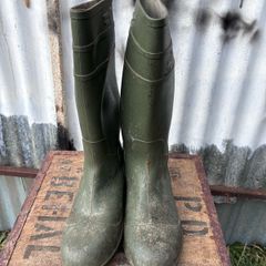 Size 10 steel toe wellington