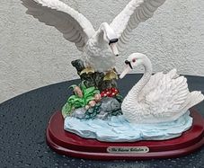 Stunning Pair of Swans, presume Vintage