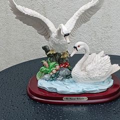 Stunning Pair of Swans, presume Vintage