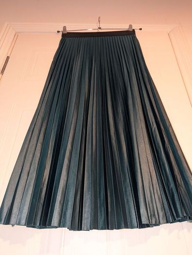 Beautiful emerald pleated midi skirt from Cherry Koko