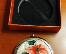 compact mirror