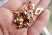 Vintage Gold Tone Bunny Rabbit Brooch
