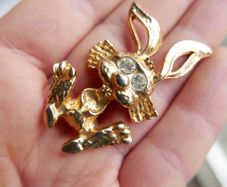 Vintage Gold Tone Bunny Rabbit Brooch