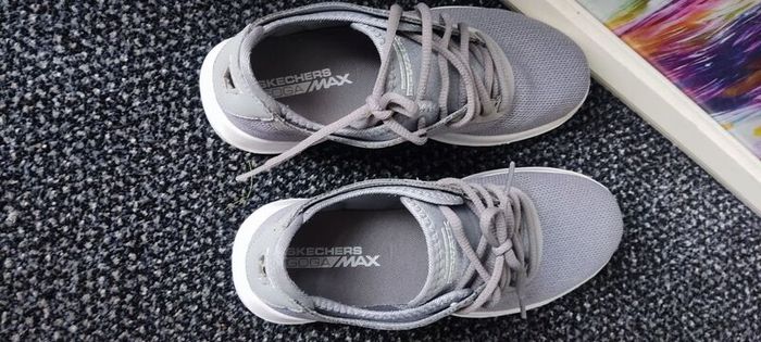 skechers trainers