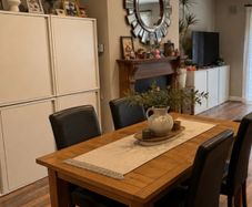 High Quality Solid Oak Extending Dining Table