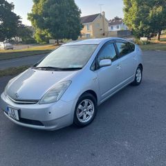 Toyota  Prius 1.5 Automatic 2011
