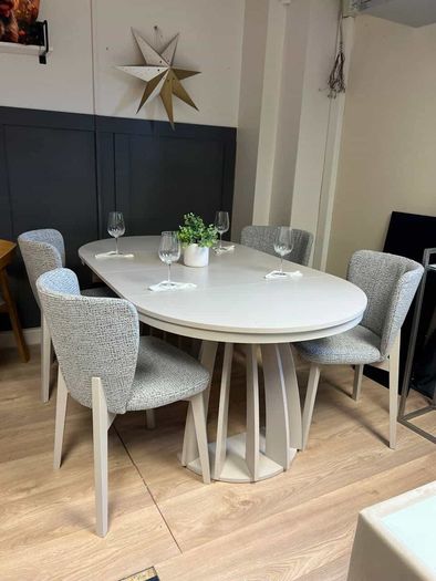Axis Cremona Extendable Dining Table  Smart, Flexible & Stylish
