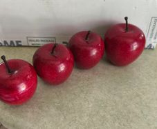 4 Vintage 1980 Marble Red Apple Paperweight Each is 20.00 euro
