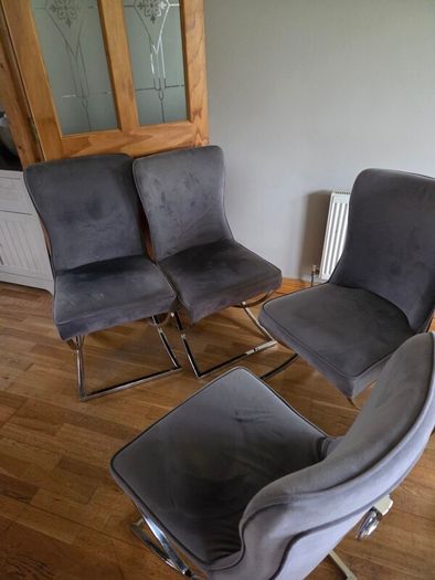 Dining Table Chairs x 4