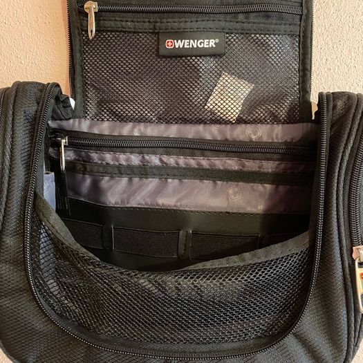 Wenger Toiletry Bag FREE POSTAGE
