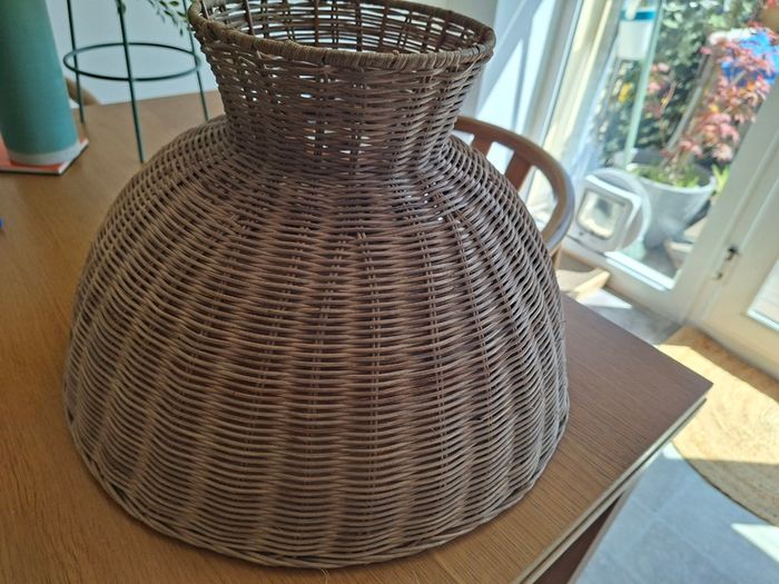 Rattan lampshade