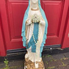 Large Virgin Mary statue free postage
