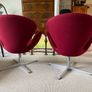Swan Chair Image 4