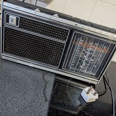 Vintage 1973 Grundig Concert Boy 1100 radio