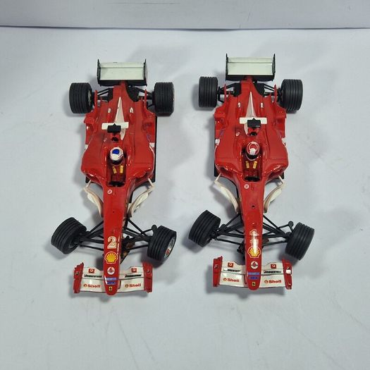 Scalextric 8x4 Ferrari Formula 1 Set. with 2004 Ferrari F1 cars  ( f1 )
