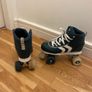 4-Wheel Roller Skates Image 3