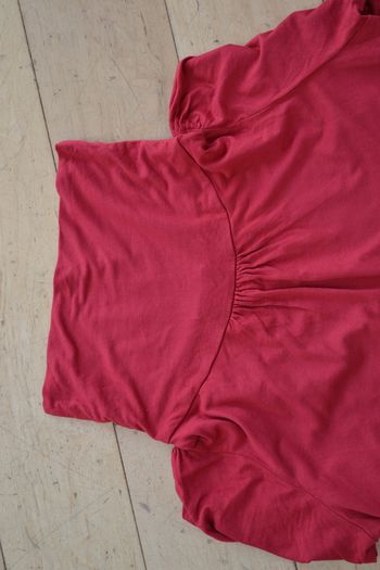 Maternity Tops and Vests Size m or UK 12 EUR 7 EACH