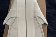 Womens white leather UGGs 8UK 41EU