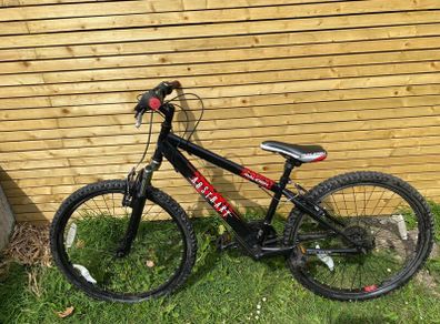 24 Kids Mountain Bike  Raleigh Airstrike  Shima