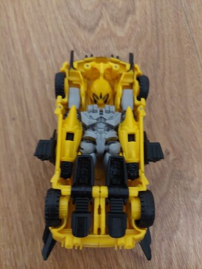 Transformer  bumblebee / beast hunters
