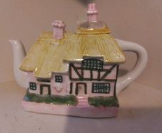 Novelty teapot