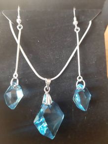 Swarovski Crystal Elements Pendant and Earrings