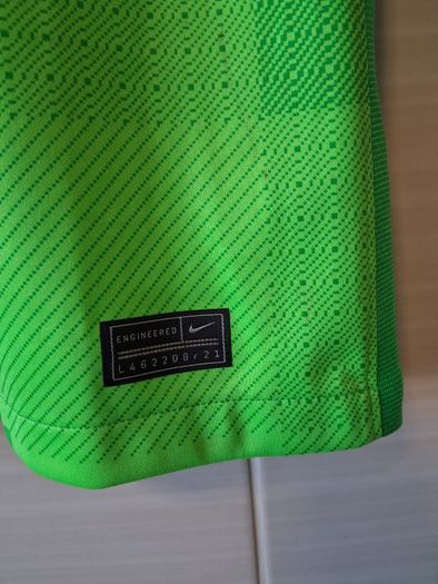 Liverpool Jersey. Official Nike Liverpool FC Goalkeepers Jersey.  Collect In Dublin Or Receive Via Post.