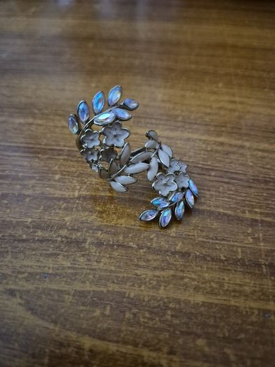 Costume ring